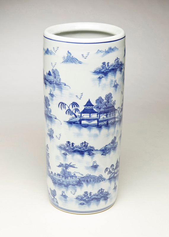 AA Importing 59800 18 Inch Blue And White Umbrella Stand Main image