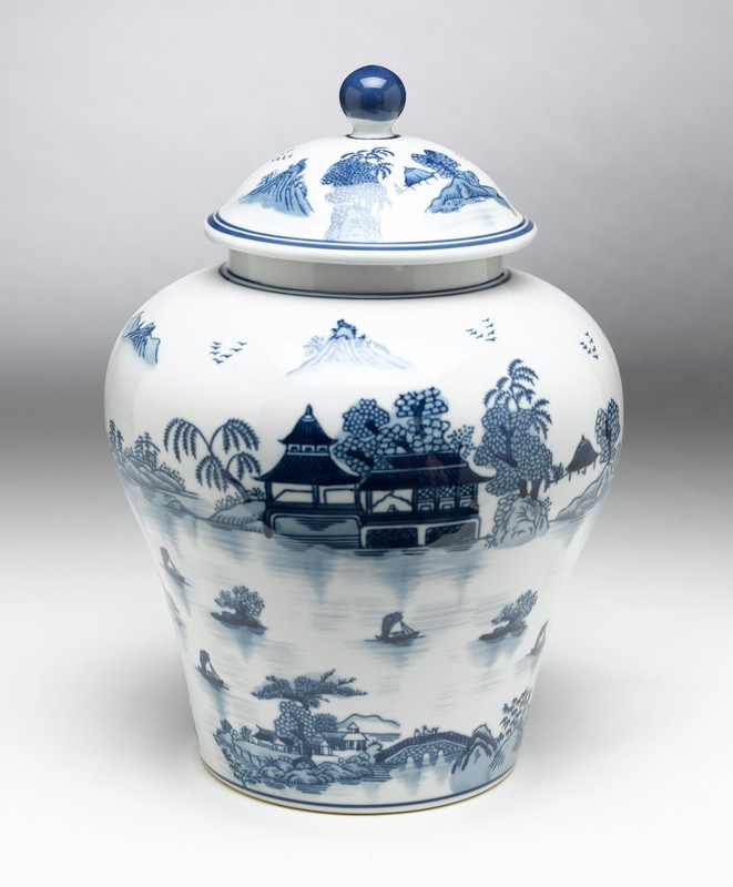 AA Importing 59739 Blue And White Ginger Jar With Lid Main image