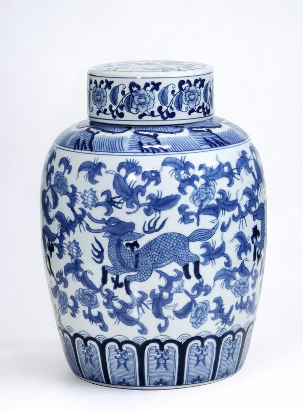 AAI Ginger Jar, Chinoiserie Deer Design, Blue and White Main image