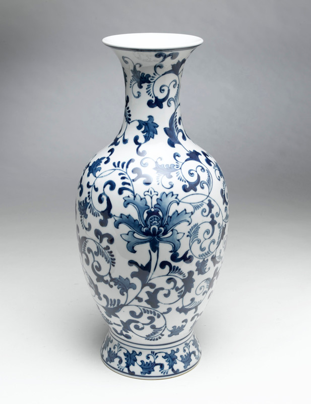 AA Importing 59701 Blue And White Vase Main image
