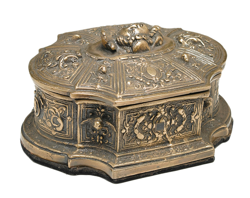 5 1/4 Inch Square Brass Box With Lid Main image