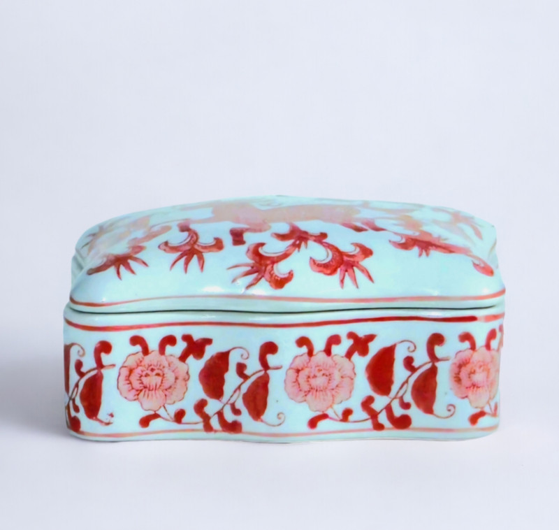 AAI Lidded Box, Chinoiserie Deer Design, Red and White Main image