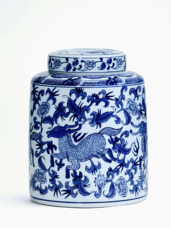 AAI 10" Ginger Jar, Chinoiserie Deer Design, Blue and White Main image
