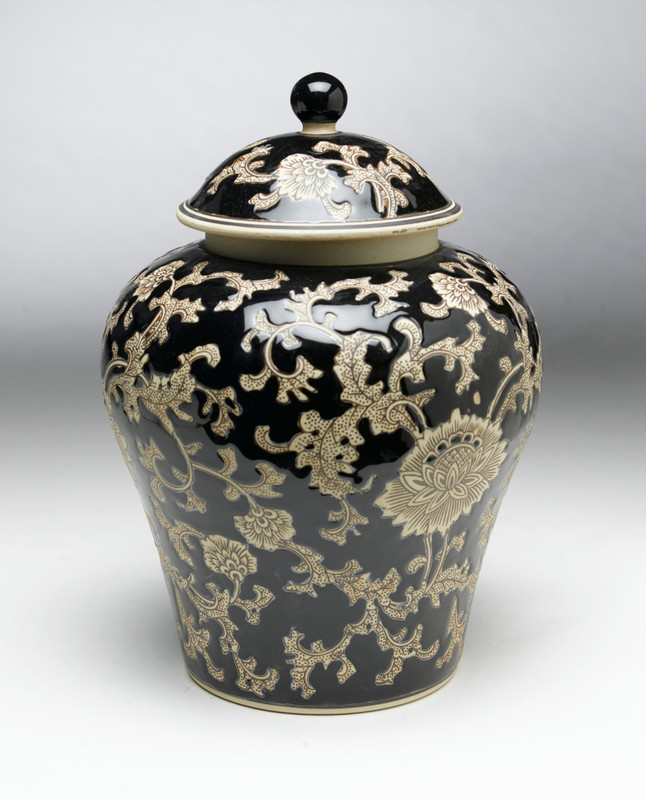 AA Importing 59735 14 Inch Black & Cream Ginger Jar Main image