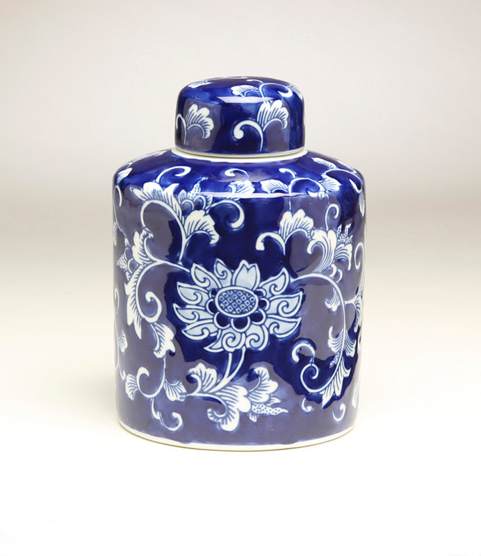AA Importing 59942 8 Inch Blue & White Ginger Jar Main image