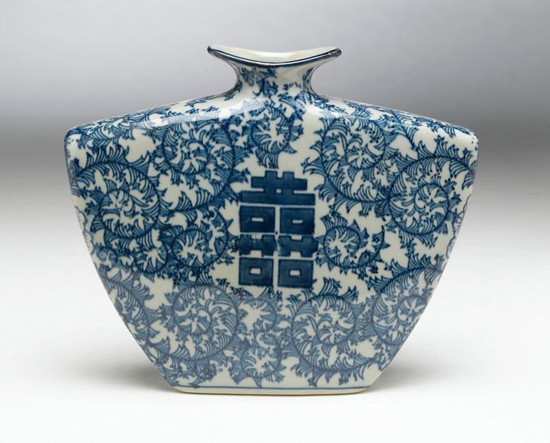 AA Importing 59724 Double Happiness Narrow Vase Main image