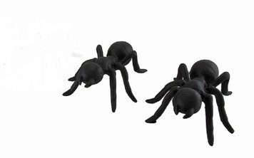 Set of 2 Cast Iron Black Ant Statues Insect Figures Main image