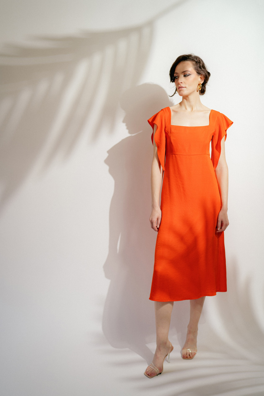 CASSIS Empire-Waist Midi Dress with Adjustable Straps in Orange - DALB