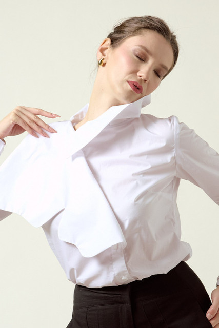 The Butterfly Poplin Shirt in White