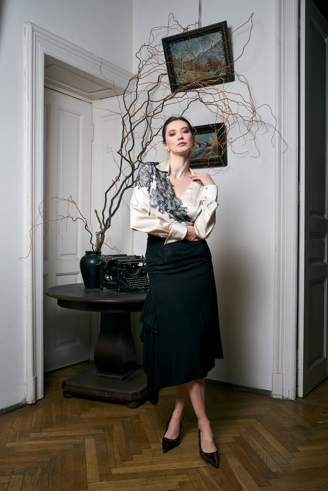 EVIE Skirt with Side Panel and Lace Applique in BLACK