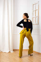 The GALAXY Sweater in Black