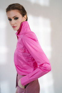 Two-Make-One Shirt with Detachable Collar and Sleeve in Pink