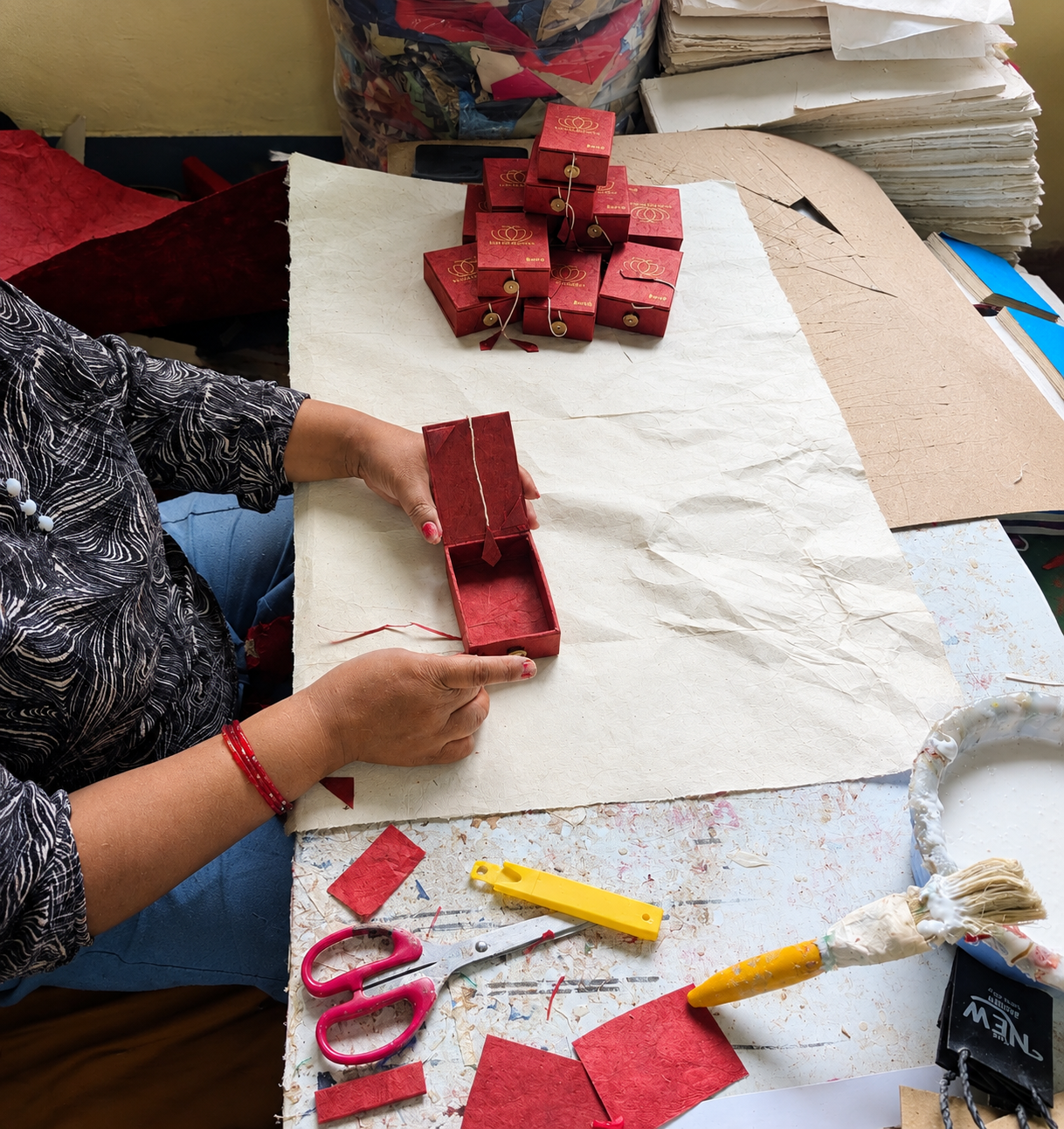 Our Sustainabiliy Committment - Wrapped in sustainable materials made in Nepal