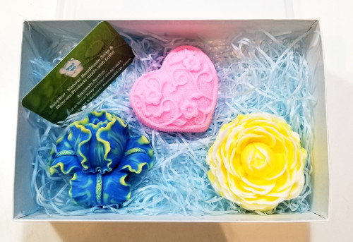 Iris Peony and Cotton Heart Natural Soap Gift Set