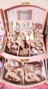 Cajita con accesorios Caja 3 Cajita con accesorios Caja 3