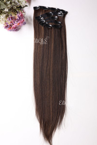 Extensiones de seda con clips Largo 24 pulgadas 7 piezas Lacio  color 427 castaño oscuro con rubio medio