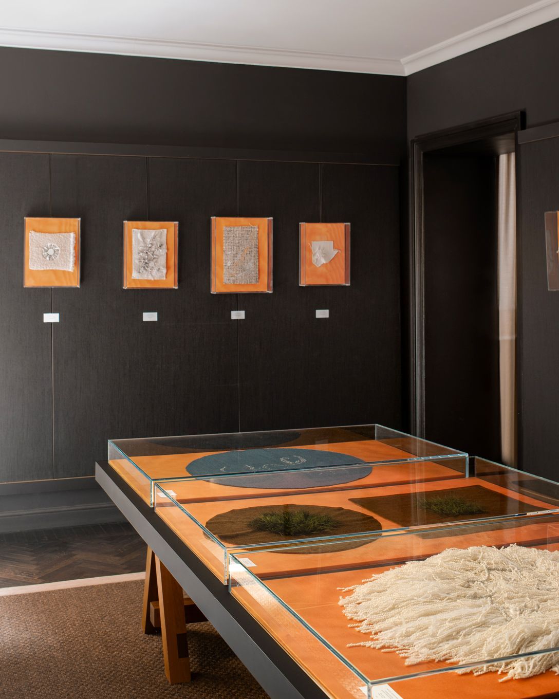 Exposition au showroom Dedar à Milan