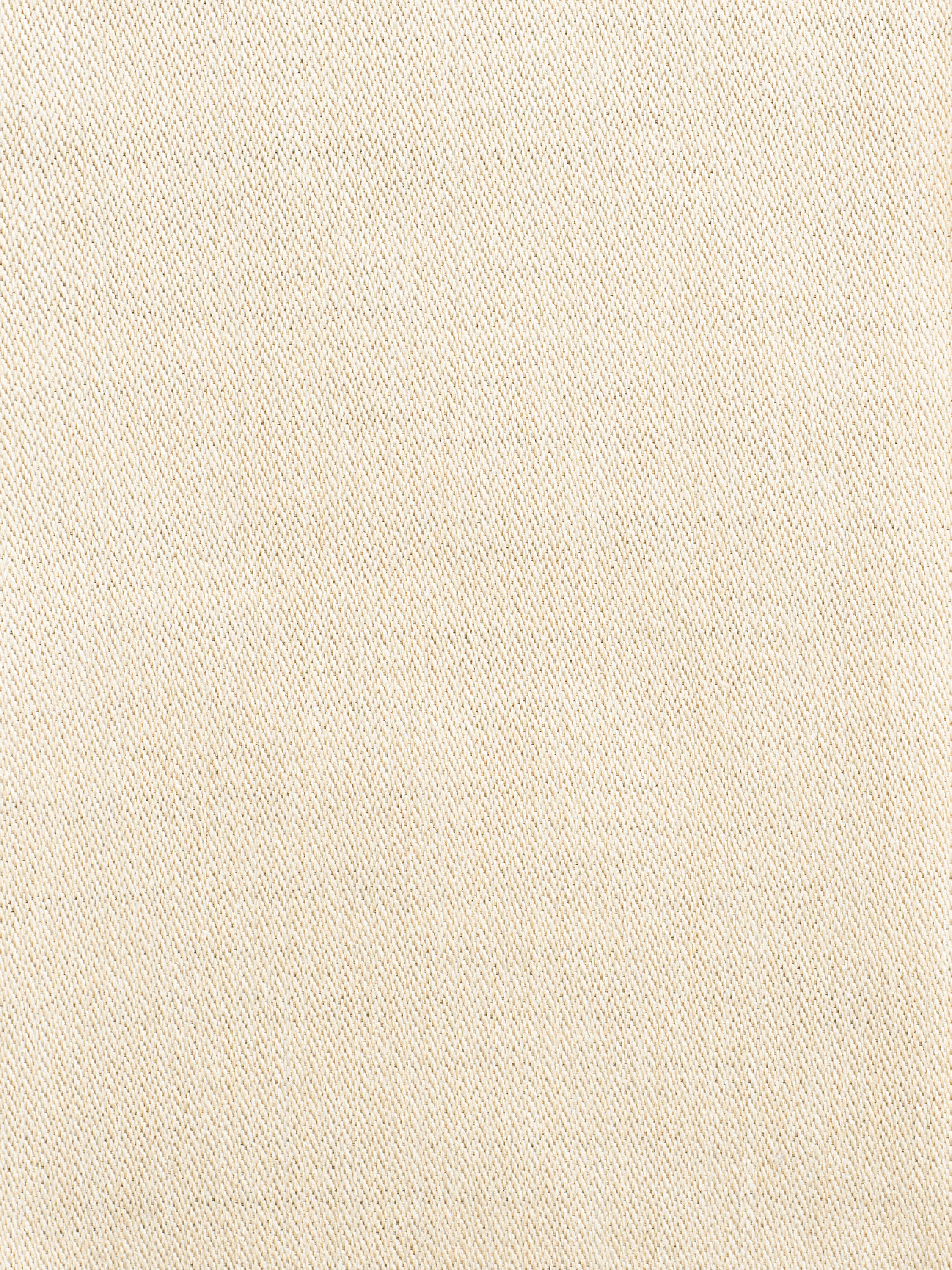 001|Ivory