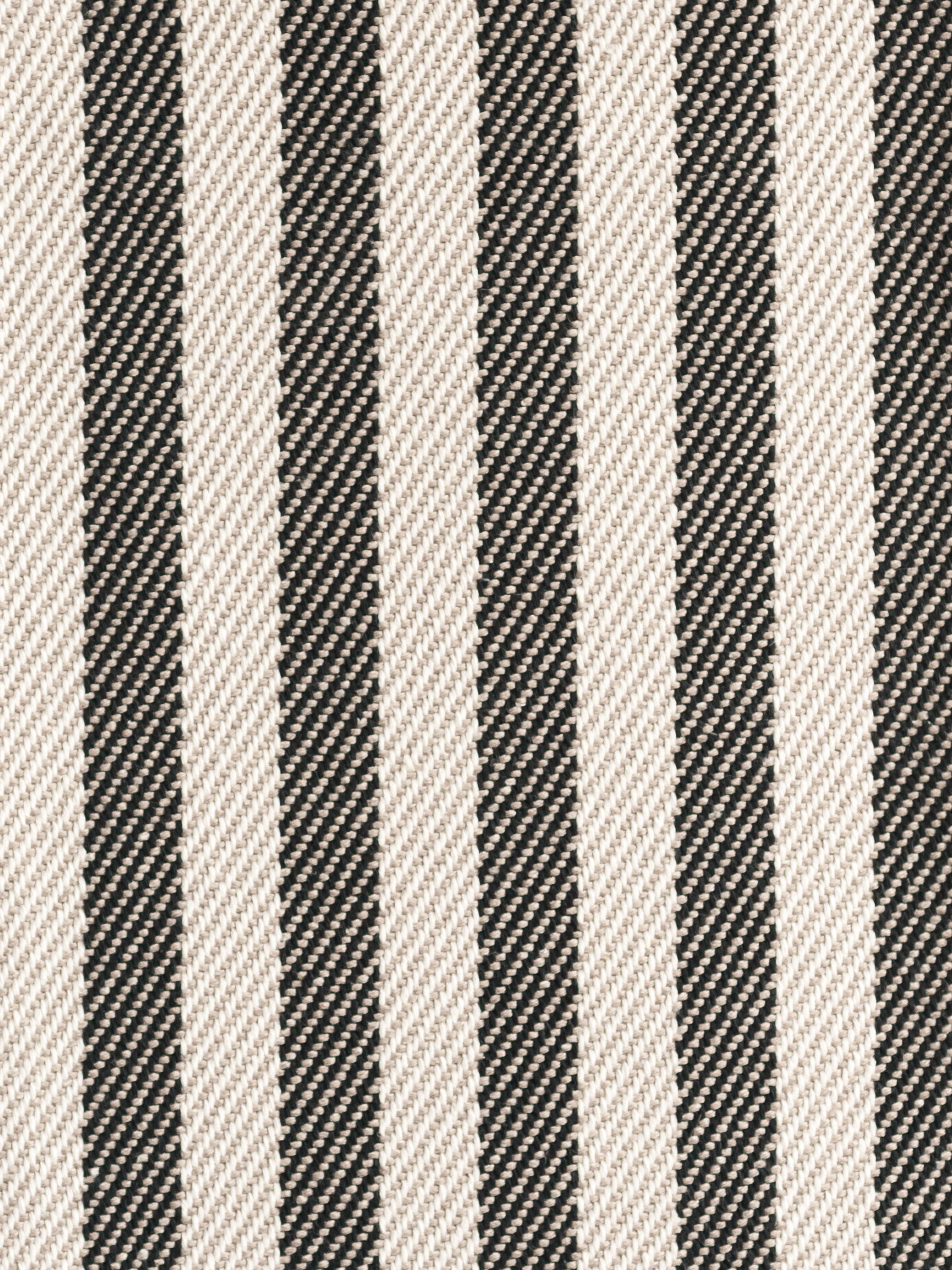 003|Black