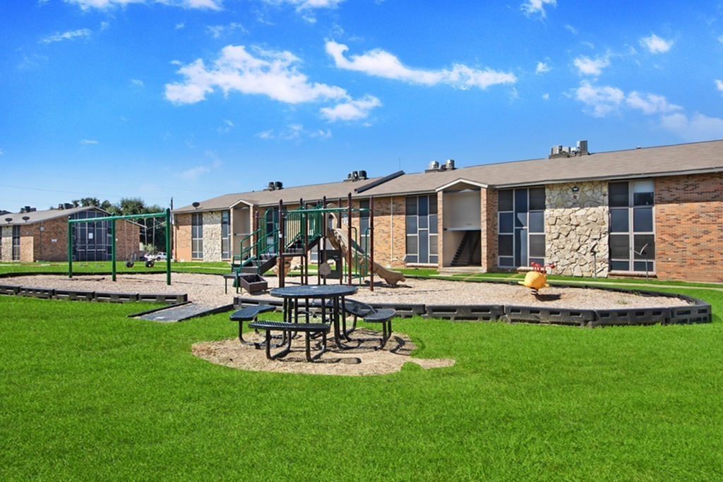 apex-apartments-fort-worth-tx-playground.jpg