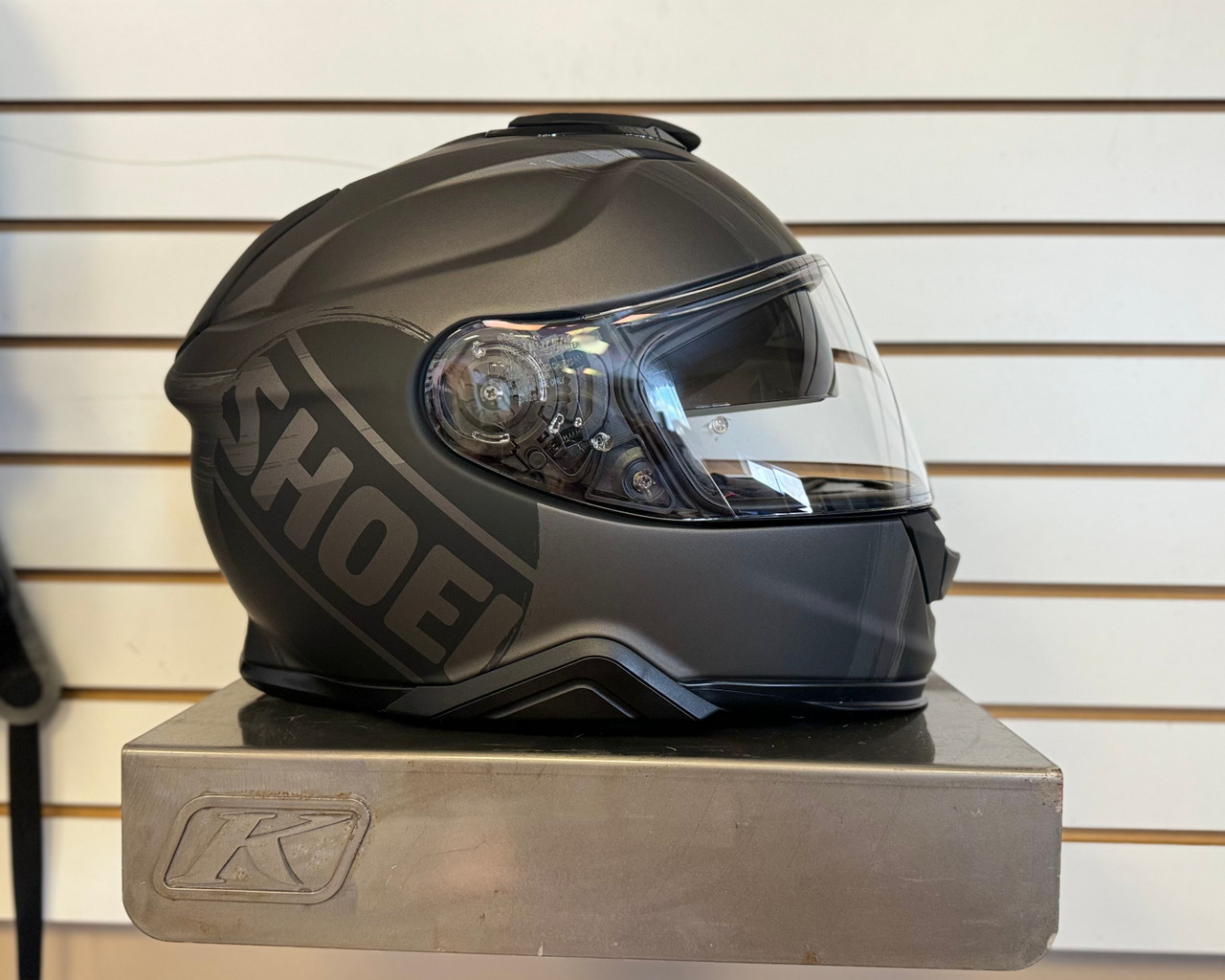 SHOEI GT-AIR II EMBLEM TC-5 MOTORCYCLE HELMET(LARGE) - DEMO MODEL