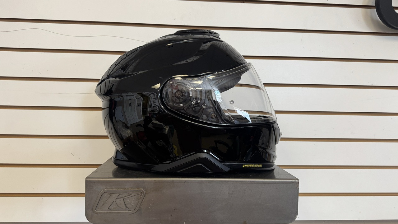 SHOEI GT-AIR II BLACK HELMET (MEDIUM) - DISPLAY MODEL - SnowBigDeal