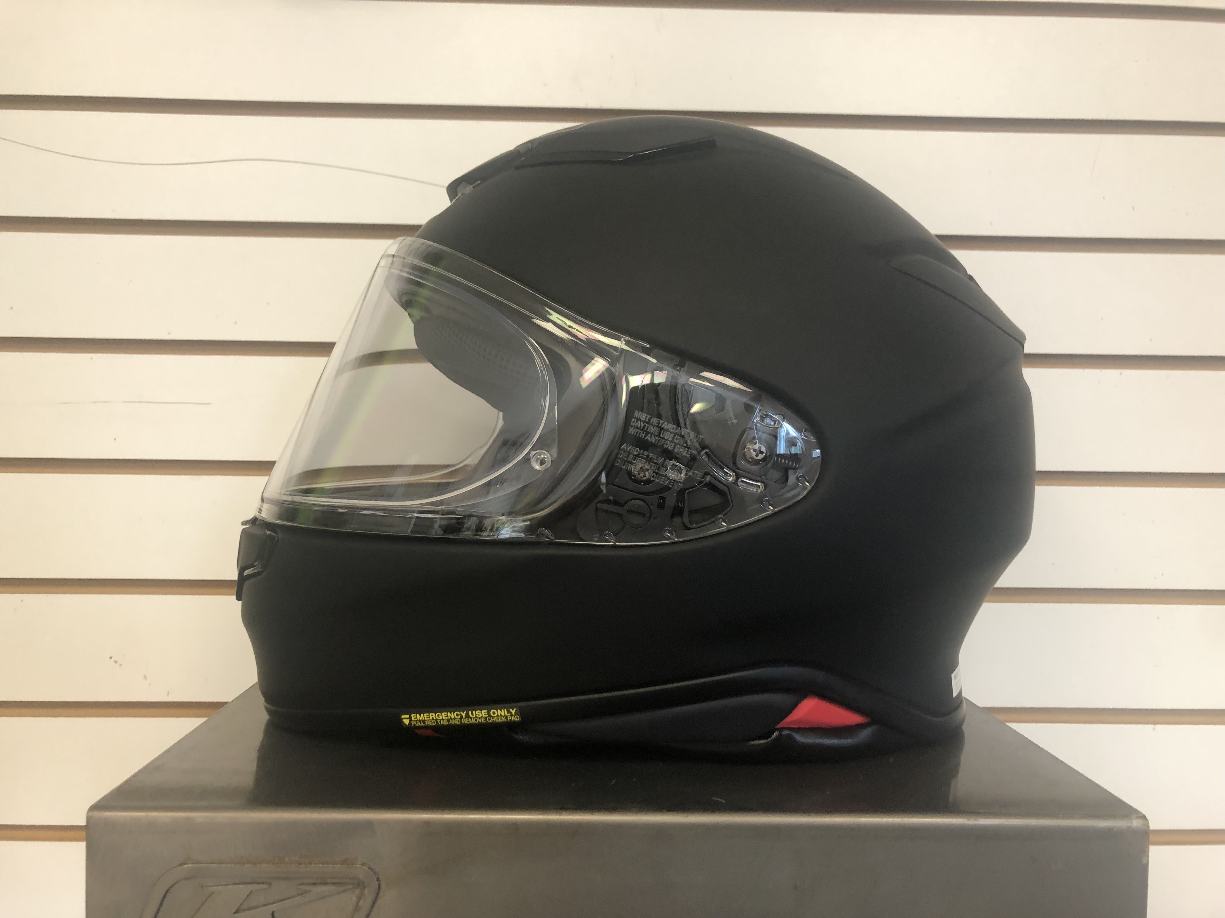 Shoei RF-1400 Full-Face Motorcycle Helmet MATTE BLACK 2X-Large - Demo Model