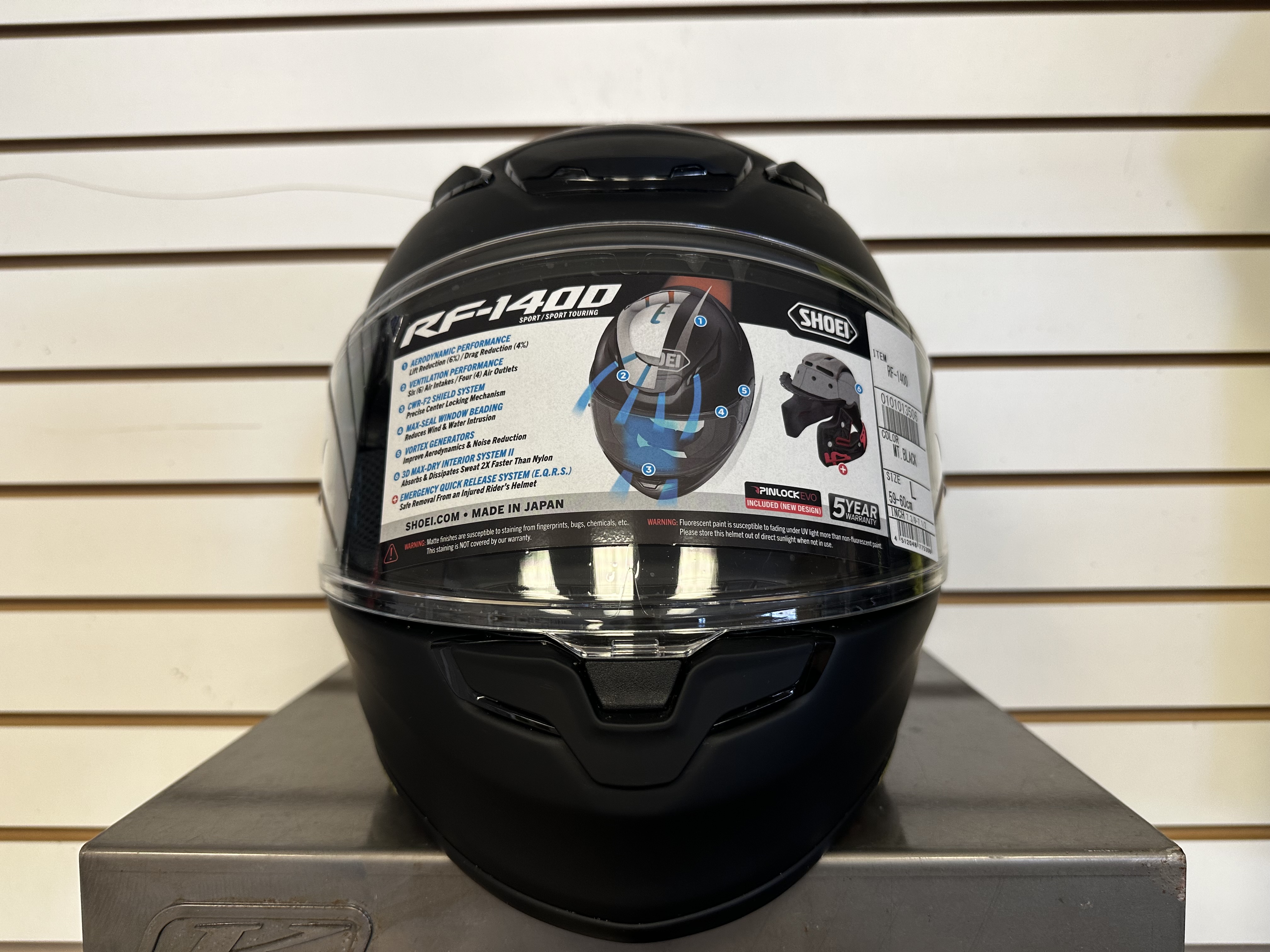 Shoei RF-1400 Full-Face Motorcycle Helmet MATTE BLACK Large - Blemished