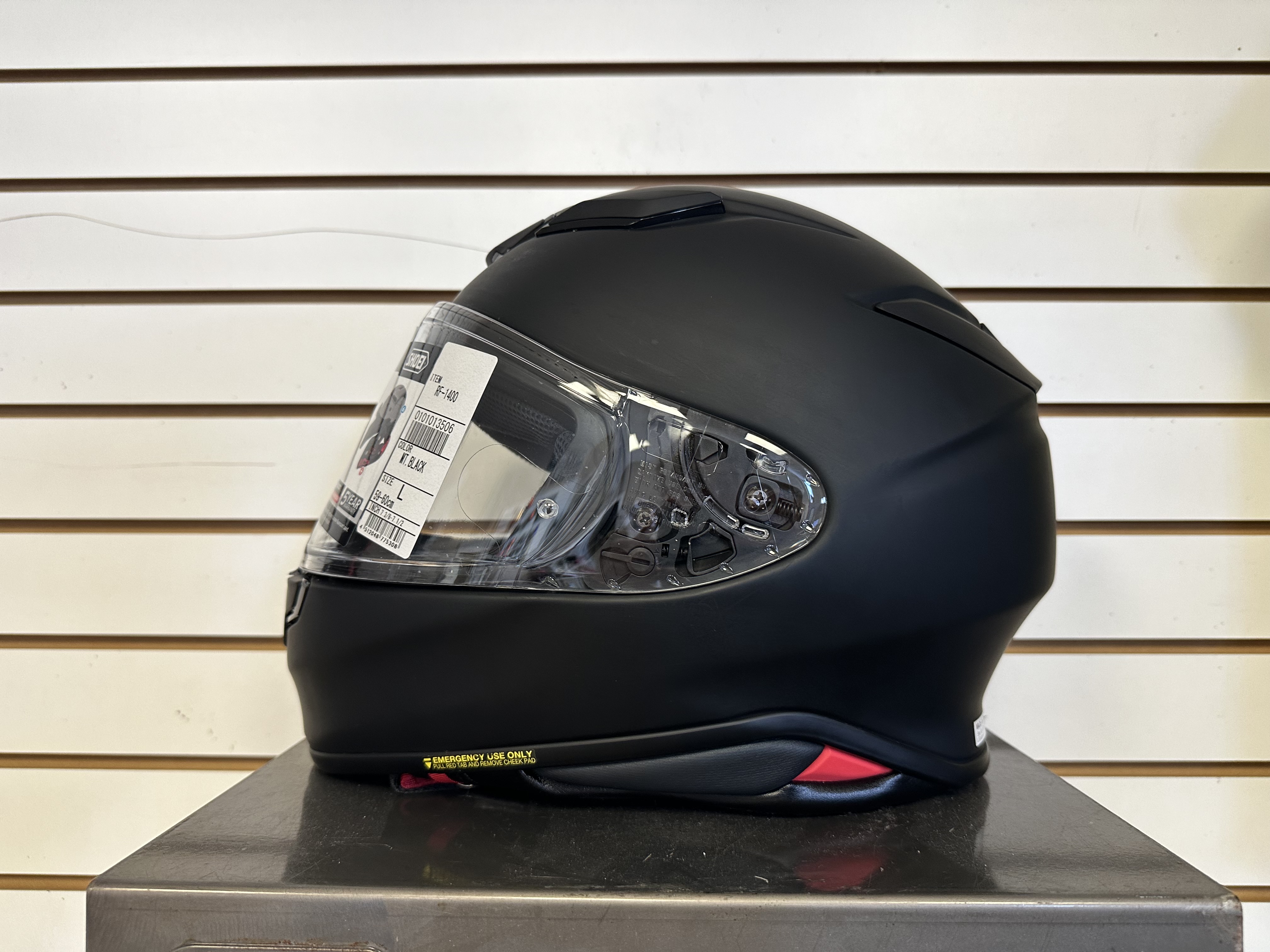 Shoei RF-1400 Full-Face Motorcycle Helmet MATTE BLACK Large - Blemished
