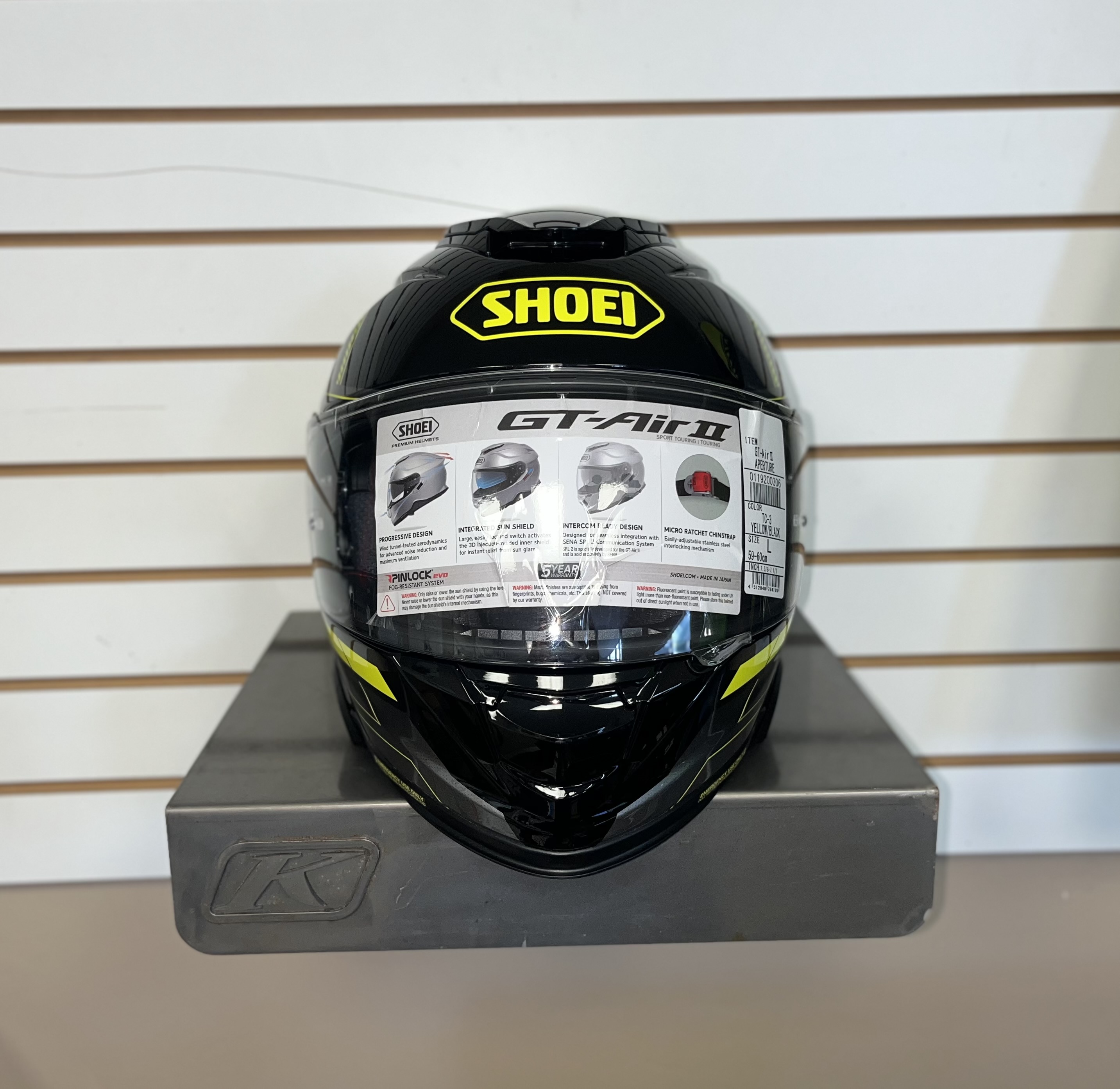 SHOEI GT-AIR II APERTURE TC-3 (LARGE) - DISPLAY MODEL - SnowBigDeal