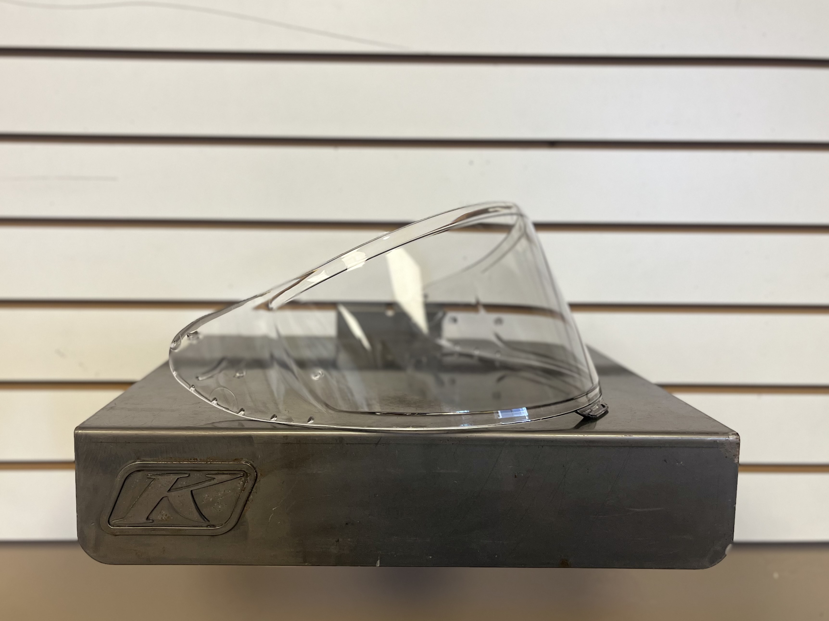 SHOEI CWR-1 PHOTOCHROMIC SHIELD - USED  