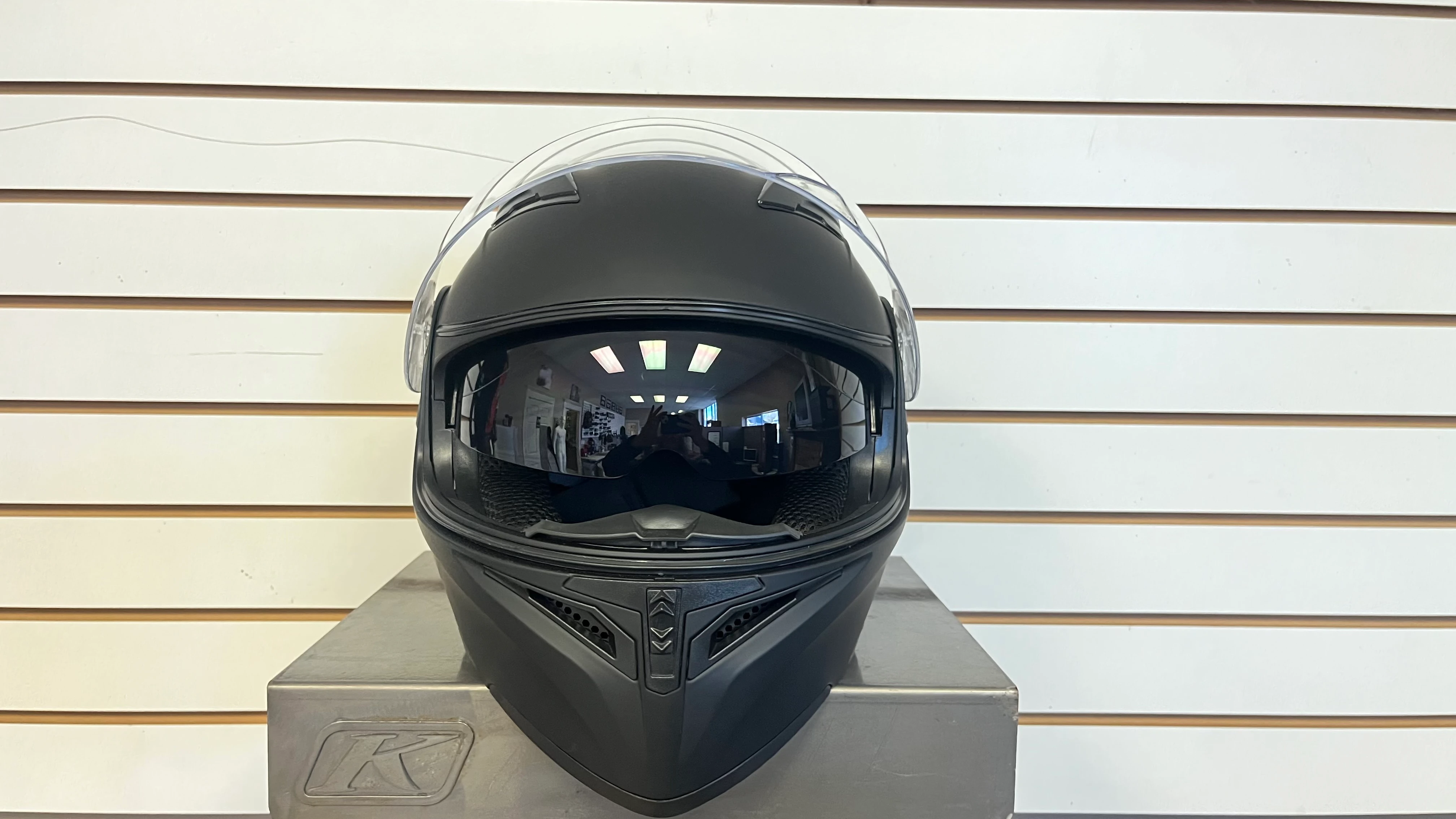 ILM 902 MODULAR FLIP UP MOTORCYCLE HELMET (MATTE BLACK) (LARGE) - USED