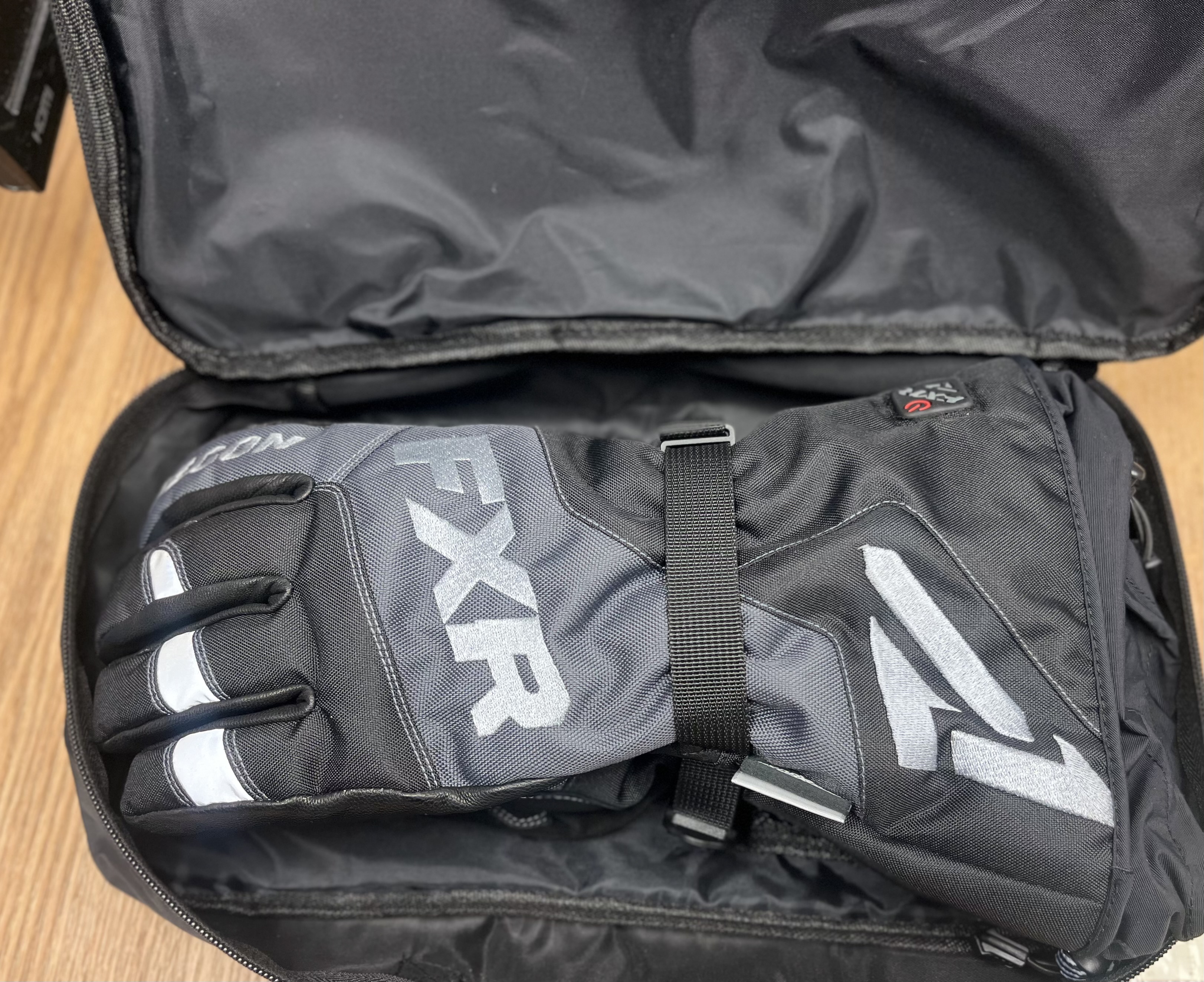 FXR Men's Heated Recon Glove 20 - Black (Large) - Used