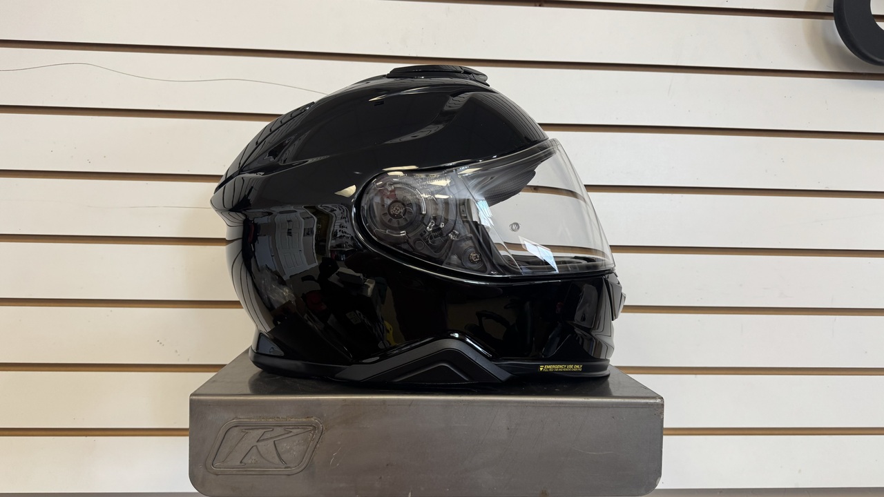 SHOEI GT-AIR II BLACK HELMET (MEDIUM) - DISPLAY MODEL - SnowBigDeal