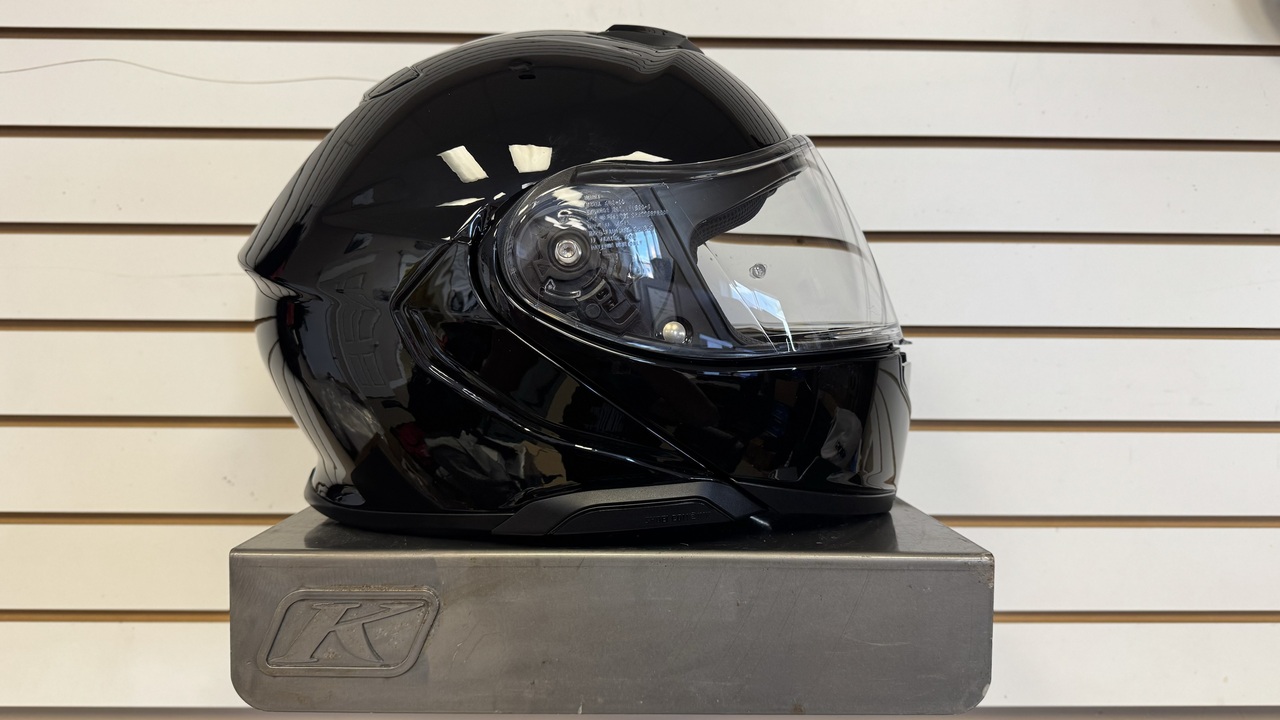 SHOEI NEOTEC 3 BLACK HELMET (SIZE 2XL) - DISPLAY MODEL