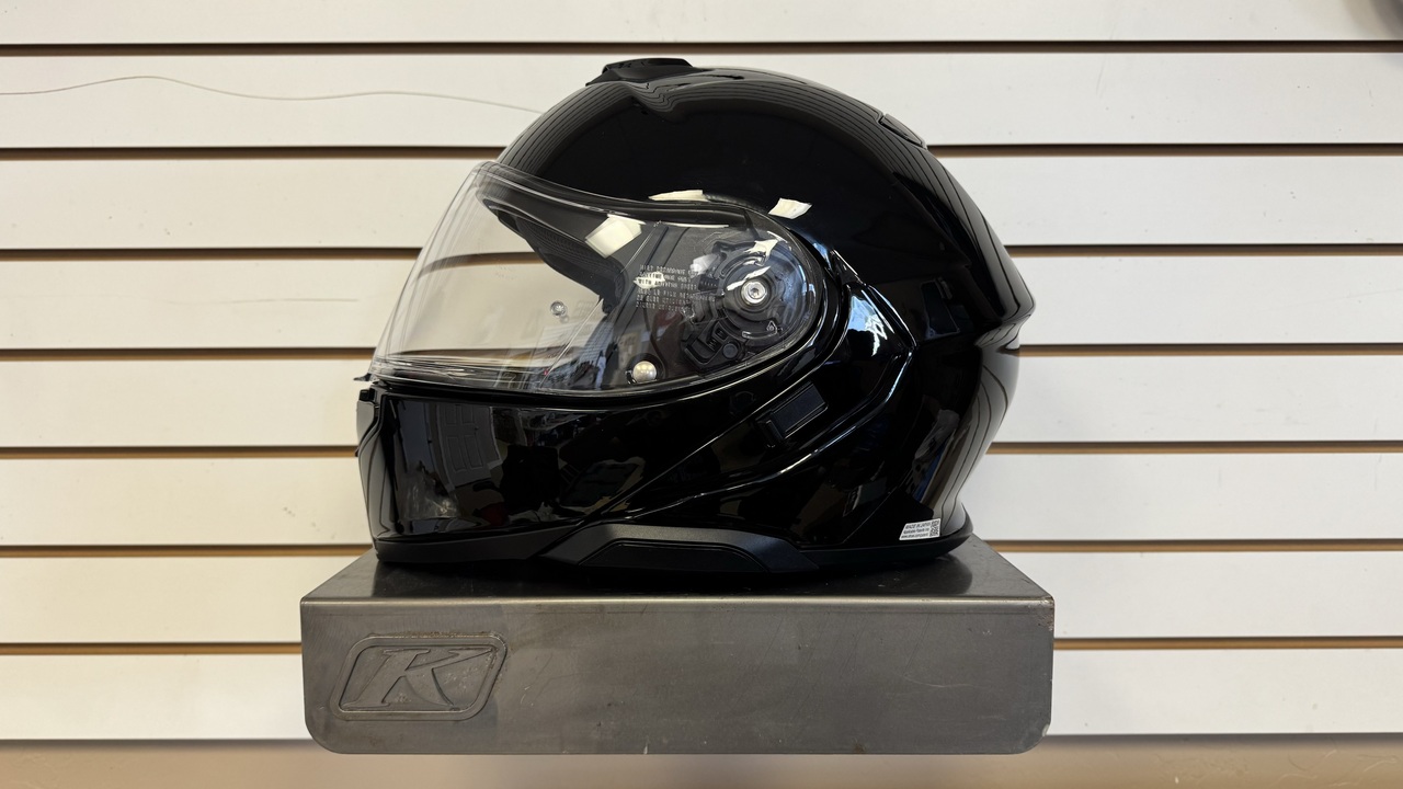 SHOEI NEOTEC 3 BLACK HELMET (SIZE 2XL) - DISPLAY MODEL