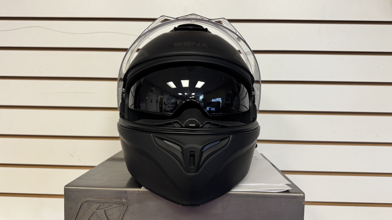 SENA OUTRUSH R MATTE BLACK BLUETOOTH MOTORCYCLE HELMET (XL) - DISPLAY MODEL