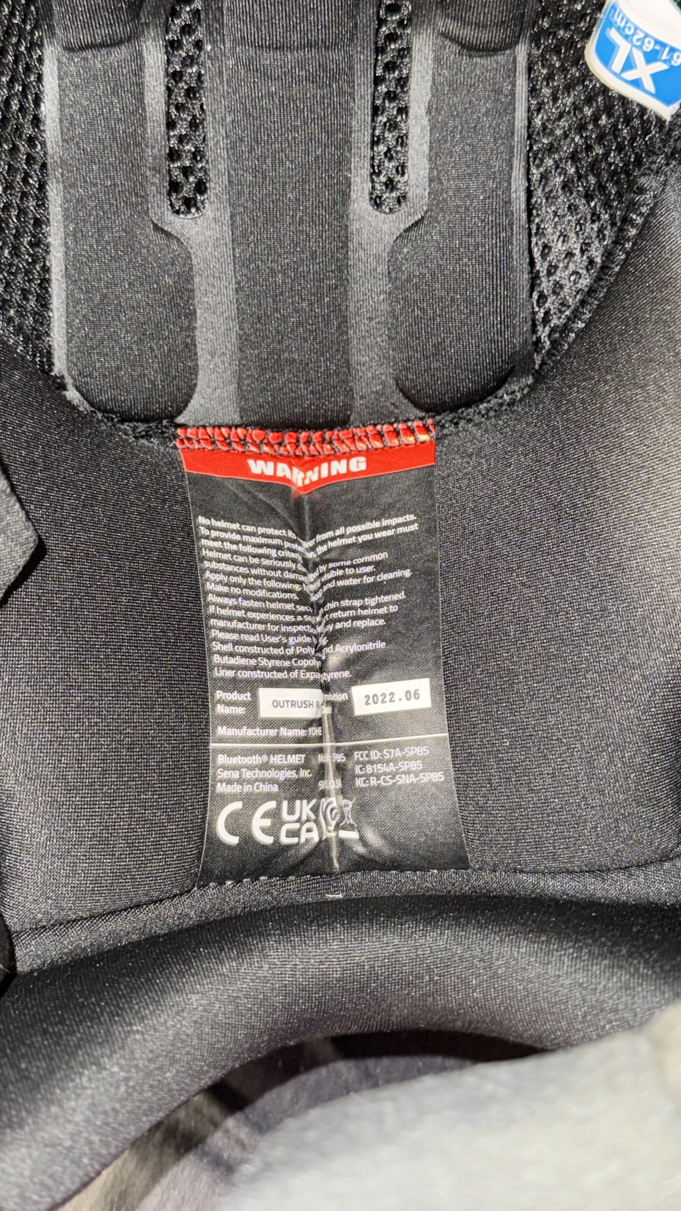 SENA OUTRUSH R MATTE BLACK BLUETOOTH MOTORCYCLE HELMET (XL) - DISPLAY MODEL