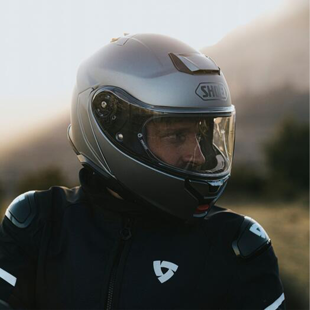 Shoei Neotec 3 Modular Helmet - Light Silver