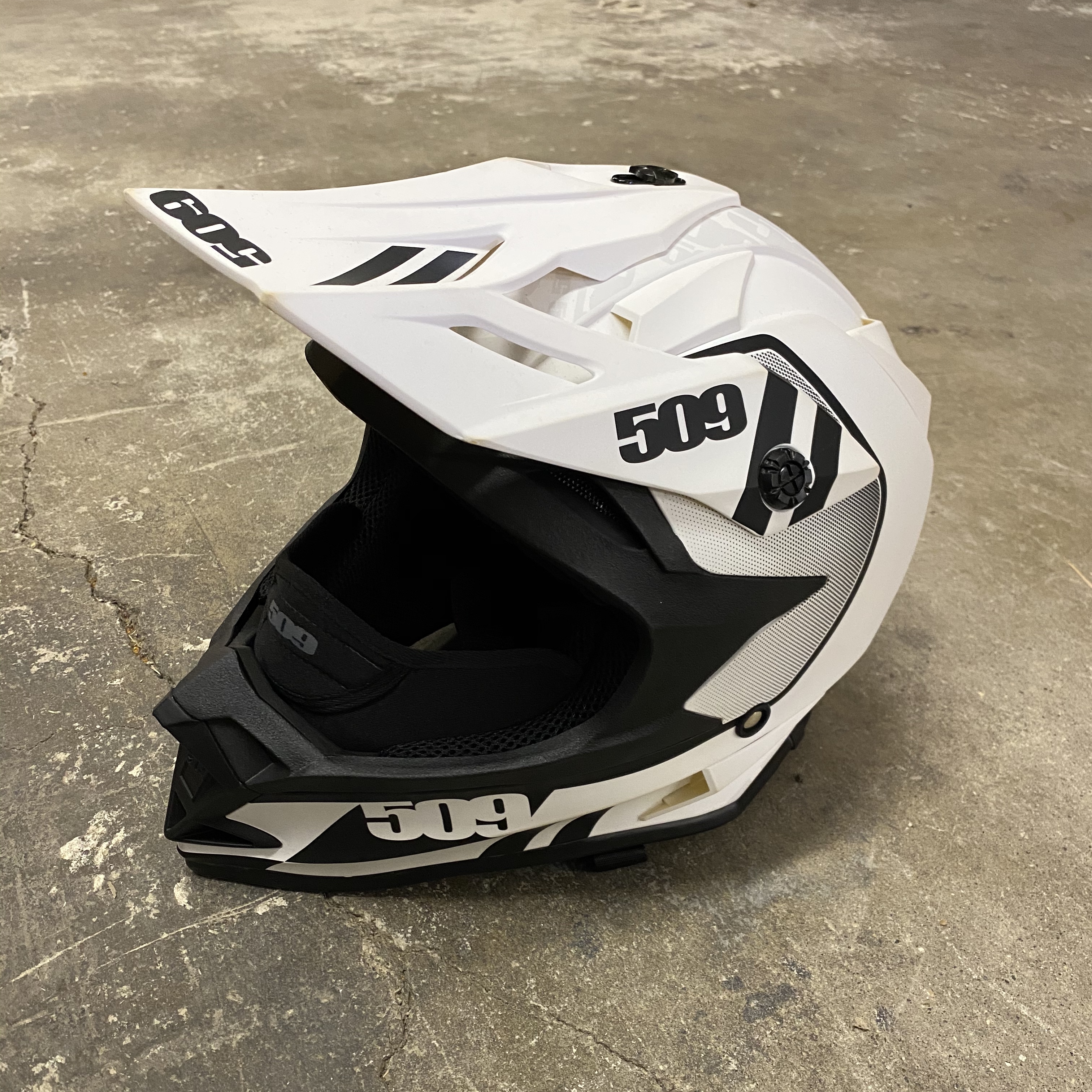 509 Altitude Helmet - Storm Chaser (XL) [Blemished] | SnowBigDeal
