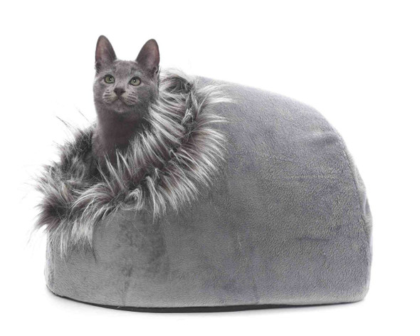 Secluded ‘Super-Snug’ Furry Soft Cat Bed