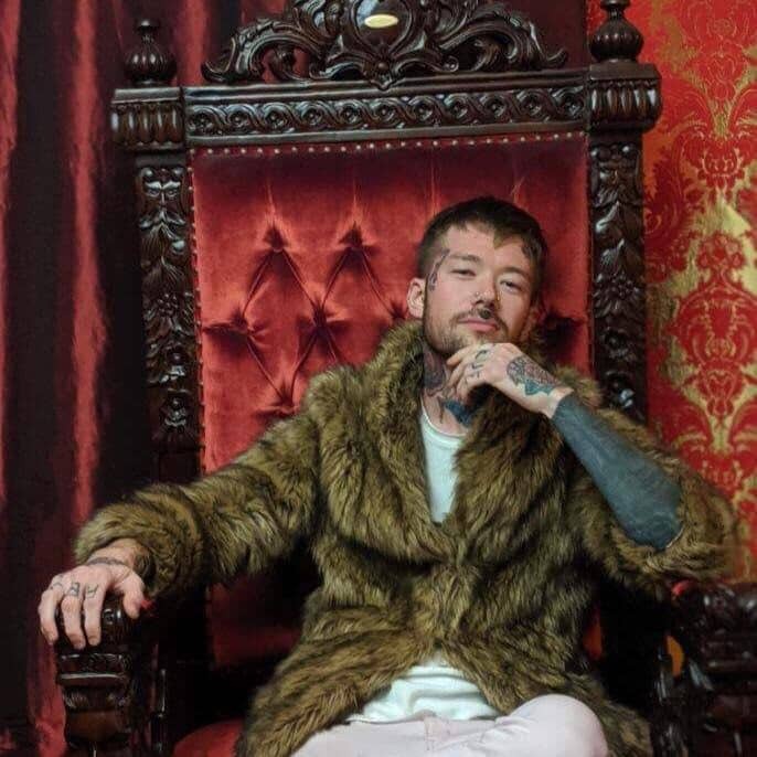 Akio Sagawa — professional piercer