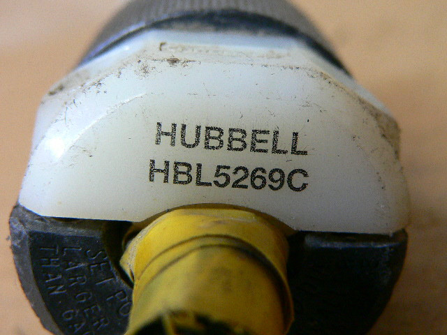 Lote De 10 Enchufes Eléctricos Hubbell NEMA 5-15R 125V Negro - Para Cableado Industrial O Taller