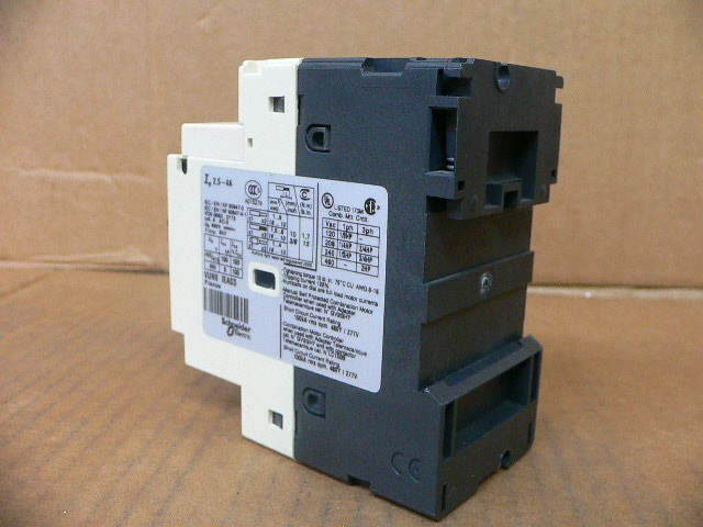 Square D Homeline Quad Tandem Circuit Breaker HOMT1515215CP - 2x15A Single Pole + 1x15A Double Pole