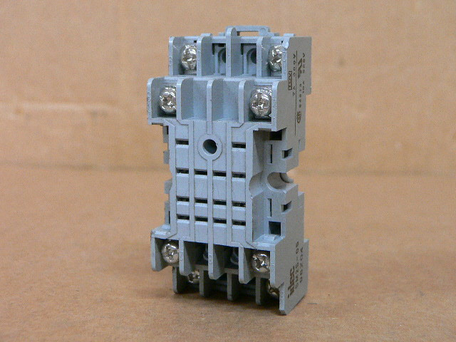 Idec Sm2s-05 Relay Base Socket 10 Amp 300V 14-Pin - Fen Industrial