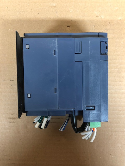 FUJI Used FRN2.2E1S-2J FRENIC Multi Inverter VFD 2.2KW 200-240V DRV-I-2854=9C26 FUJI Used FRN2.2E1S-2J FRENIC Multi Inverter VFD 2.2KW 200-240V DRV-I-2854=9C26