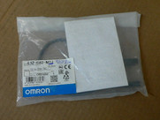 Omron E3z-G82-M1j 0.3M E3z-G Slotted/Mark Detector