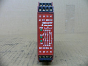 Allen Bradley 440R-N23134 Series A Or B Guardmaster Safety Relay 115Vac Allen Bradley 440R-N23134 Series A Or B Guardmaster Safety Relay 115Vac