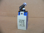 Moujen M8-8602A Limit Switch One-Way Roller Horizontal Plunger