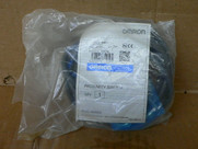 Omron E2e2-X5b1 Proximity Switch